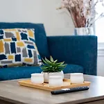 14b-newly Renovated, Uniquely Decorated * Boston