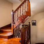 Apartment 14b-newly Renovated, Uniquely Decorated *