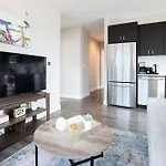 Luxury With Balcony In Seaport Apartment *