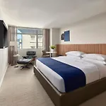 Aka Common Hotel 4*