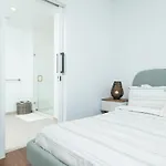 Back-bay 2br Penthouse W Roof And Gym *