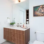 Back-bay Upscale Penthouse W Roof-top