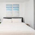 Back-bay Upscale Penthouse W Roof-top