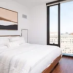 Back-bay Upscale Penthouse W Roof-top * Boston