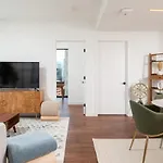 Back-bay Upscale Penthouse W Roof-top