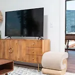 Apartment Back-bay Upscale Penthouse W Roof-top
