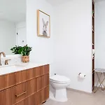 Back-bay Upscale Penthouse W Roof-top