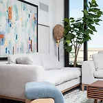 Apartment Back-bay Upscale Penthouse W Roof-top Boston