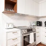 Back-bay Upscale Penthouse W Roof-top Apartment