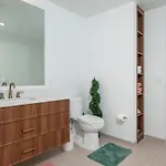 Back-bay 2br Penthouse W Roof And Gym *