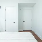 Back-bay 2br Penthouse W Roof And Gym *