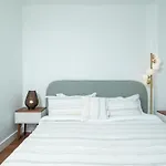 Back-bay 2br Penthouse W Roof And Gym * Boston
