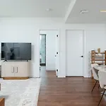 Apartment Back-bay 2br Penthouse W Roof And Gym *