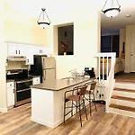 H & H Homestay Boston