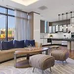 High-End 2Br 2Ba Unit In Seaport