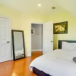 Free Parking Stocked Kitchen 10 Min Boston