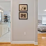 Modern Luxury Steps From Zoo & Golf Course