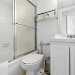 Apartment Furnished In Downtown *