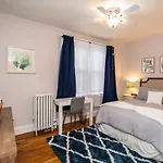 Top-Floor 2Br Renovated Bliss!