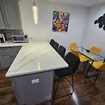 Brand New 4br House 20min Downtown Boston