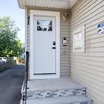 30-1 - 4Br Boston - Cozy Apt Near Geneva Cliffs