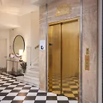 Hotel Copley Square Hotel, A Found
