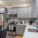 233-1 4br - Cozy Near Mbta Station Apartment Boston