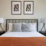 Back Bay 1Br W Gym Nr Copley T Bos-875