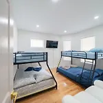 82 - 3br - Stylish Near Mbta * Boston