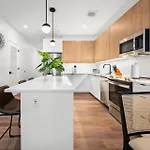 Apartment Luxury Furnished Near Logan Airport *