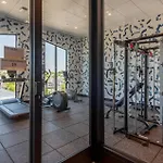 Luxury Furnished Near Logan Airport Apartment