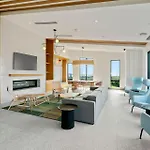 Luxury Furnished Near Logan Airport Apartment
