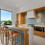 Apartment Luxury Furnished Near Logan Airport *