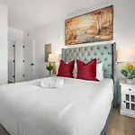Luxury Furnished Near Logan Airport Apartment