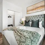 Luxury Furnished Near Logan Airport Apartment