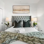 Apartment Luxury Furnished Near Logan Airport Boston