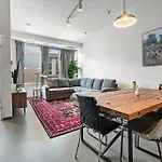 Furnished Loft Style In Southend Boston