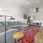 Apartment Furnished Loft Style In Southend
