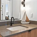 Apartment Luxury Furnished Near Logan Airport