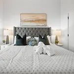 Luxury Furnished Near Logan Airport Apartment Boston