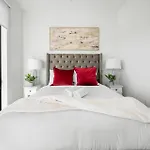 Luxury Furnished Near Logan Airport *