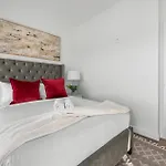 Luxury Furnished Near Logan Airport