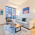 Luxury Heart Of Seaport *