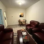 Cozy And Convenient Allston Condo With Private Parking