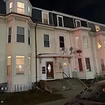 Cozy And Convenient Allston Condo With Private Parking