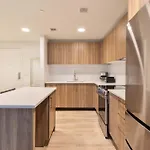 Modern Walk To Restaurants Apartment