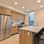 Downtown With Kitchen And Gym Apartment