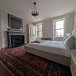 Beacon Hill: The Aldrich House Holiday home *
