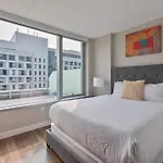 Apartment Private Seaport With Gym
