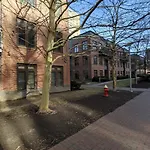 Apartment Modern Corporate By Charles River Park *